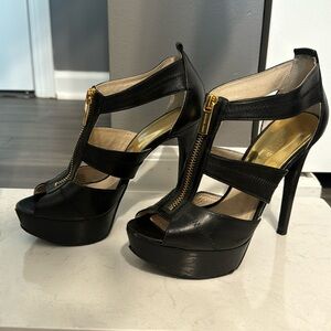 Michael Kors 4 inch Heels Size 6